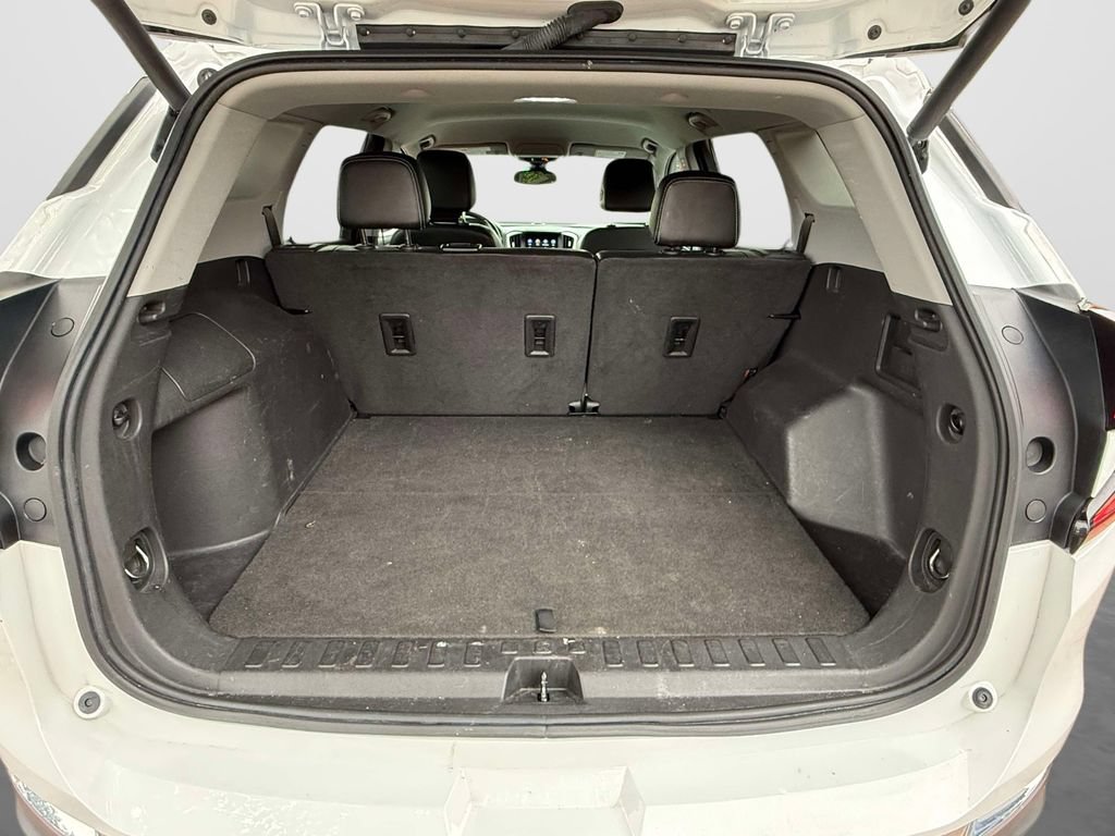 Used 2023 GMC Terrain SLT AWD/4WD image 8