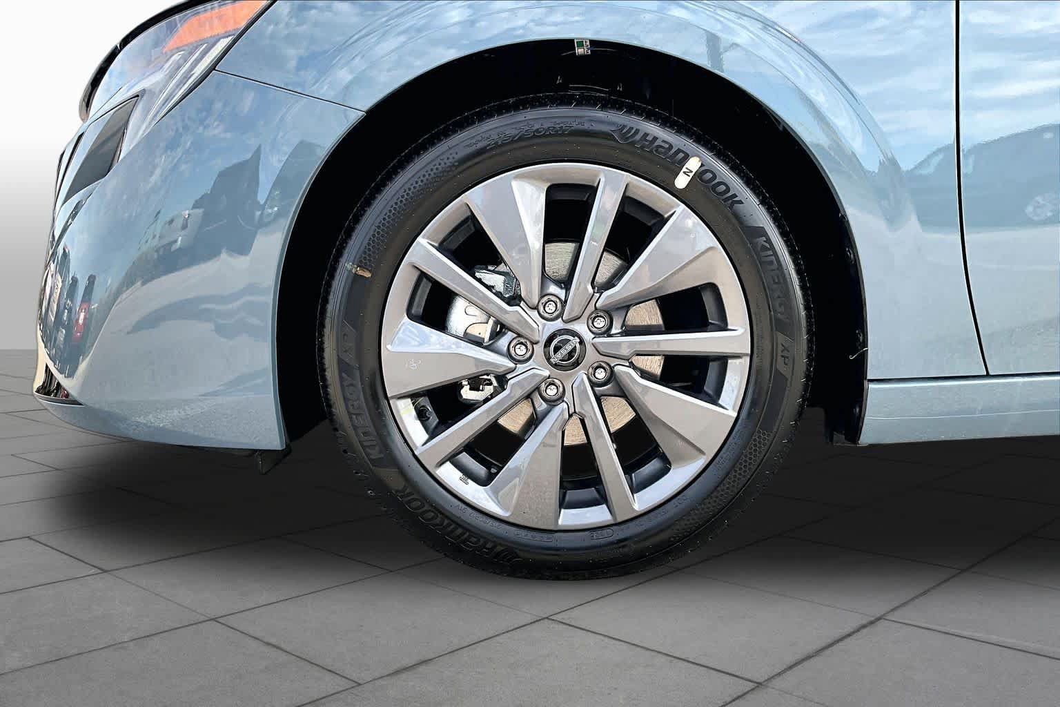 New 2027 Nissan Sentra SL FWD image 11