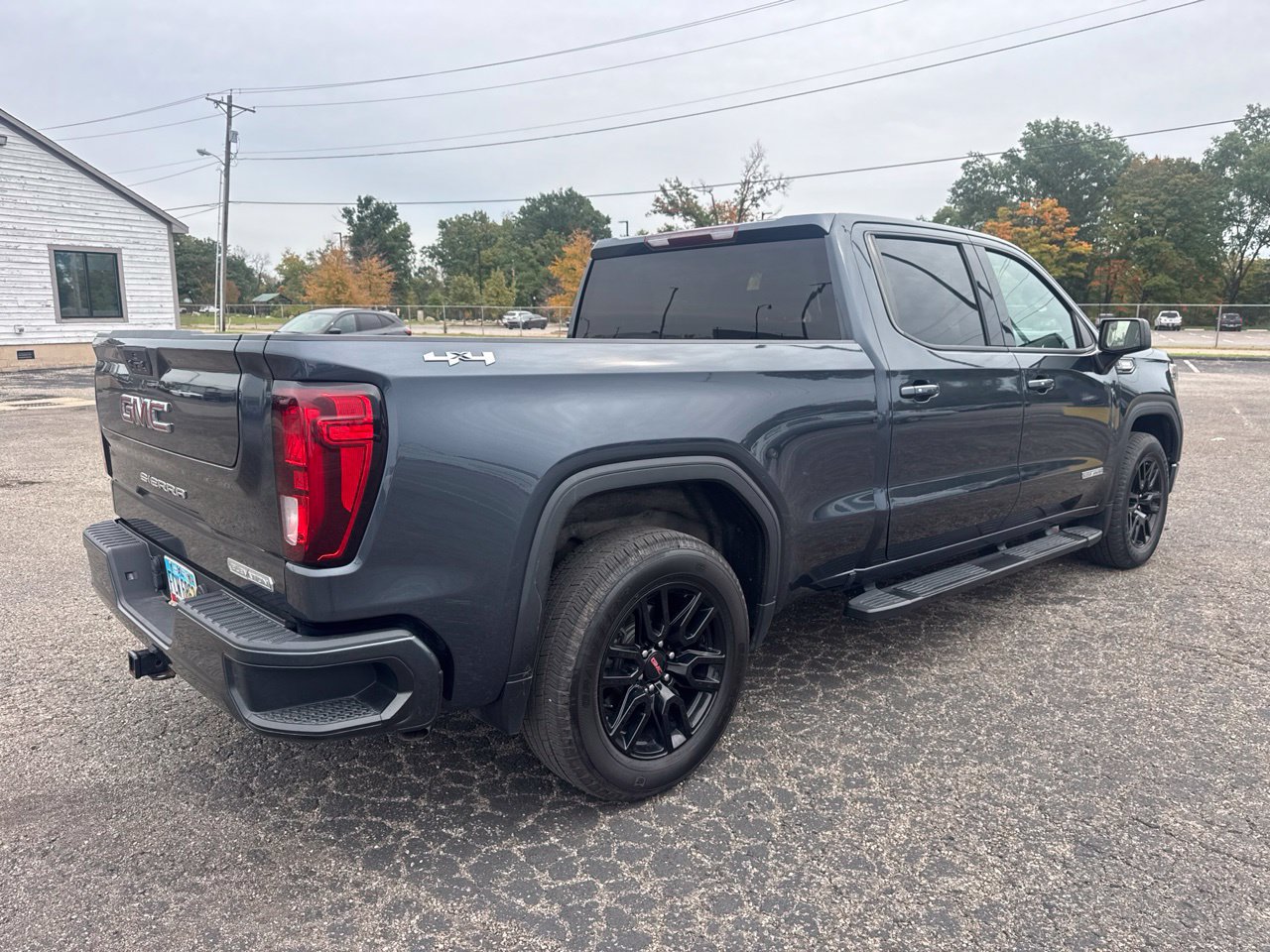 Used 2021 GMC Sierra 1500 Elevation w/ LPO, Elevation Black Package AWD/4WD image 6