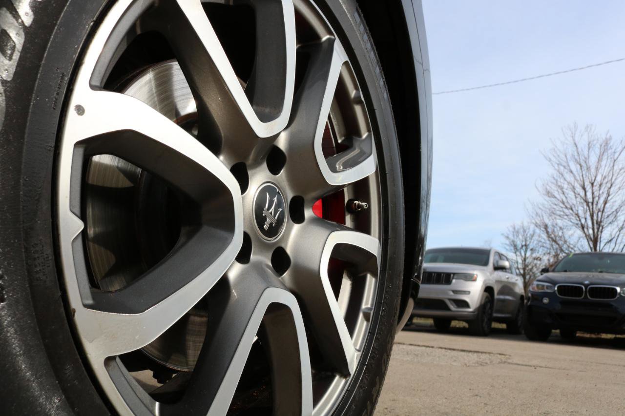 Used 2020 Maserati Levante image 10