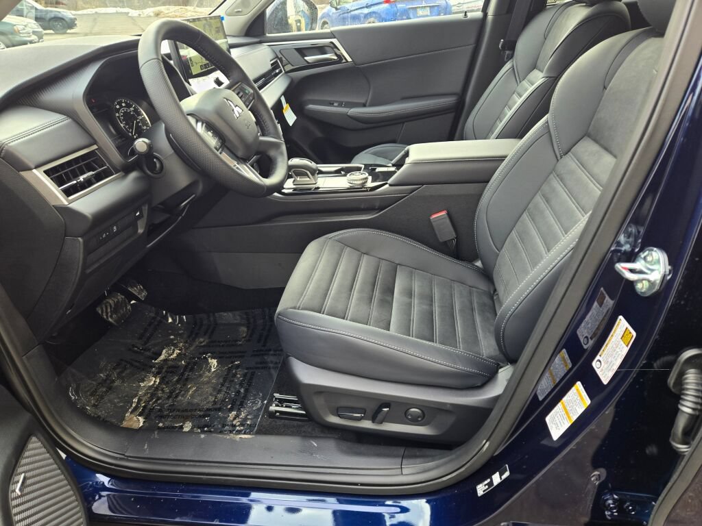 New 2026 Mitsubishi Outlander SE AWD/4WD image 14