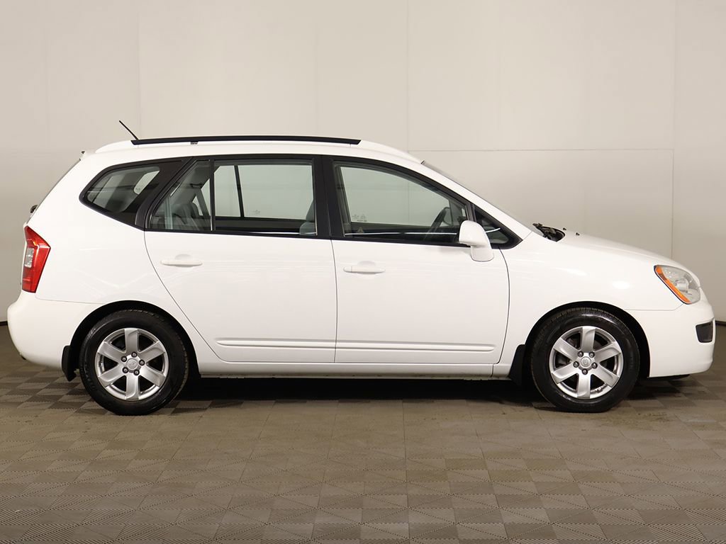 Used 2007 Kia Rondo LX w/ Convenience Pkg image 13
