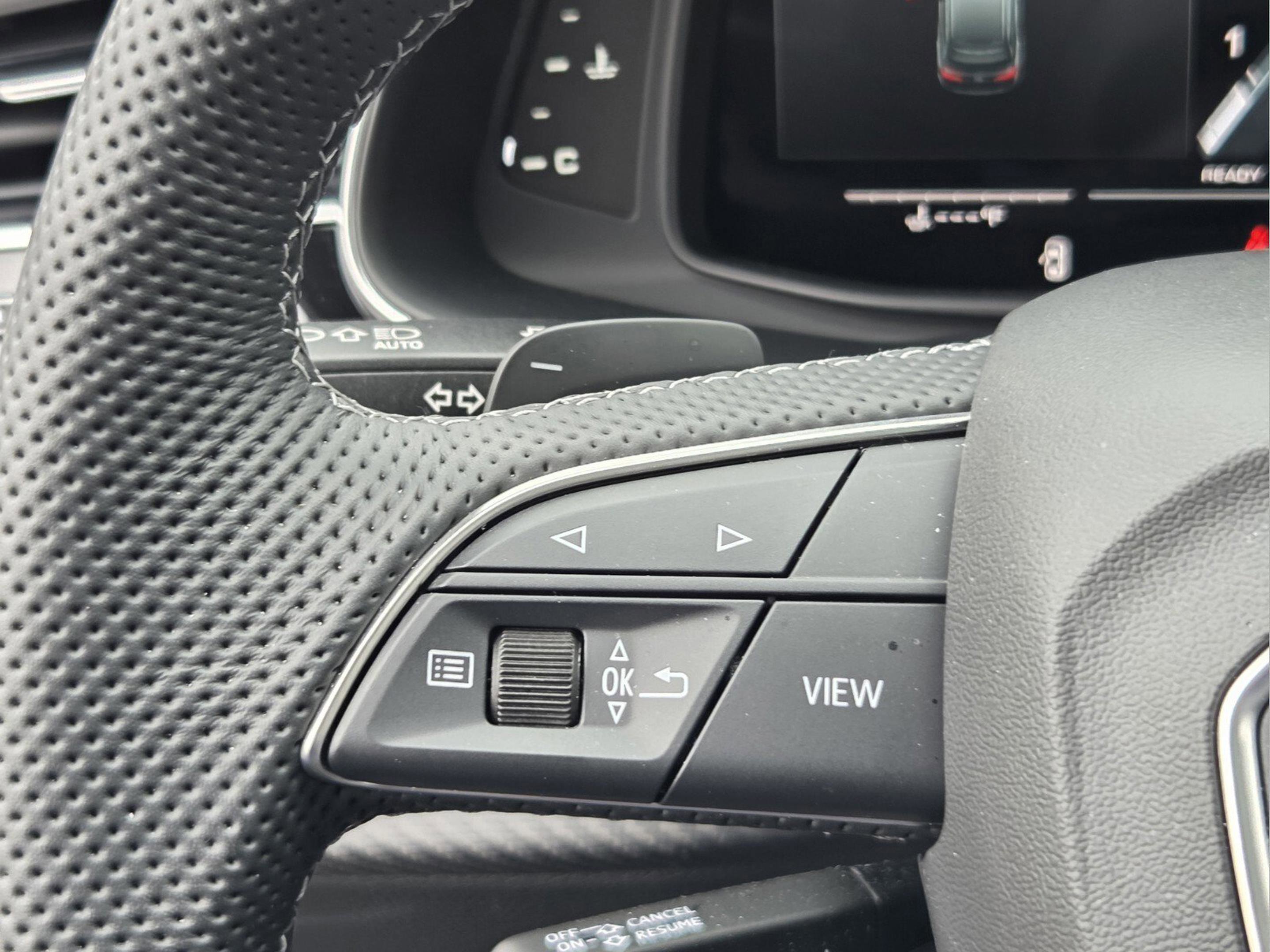 Used 2025 Audi SQ7 Prestige AWD/4WD image 27