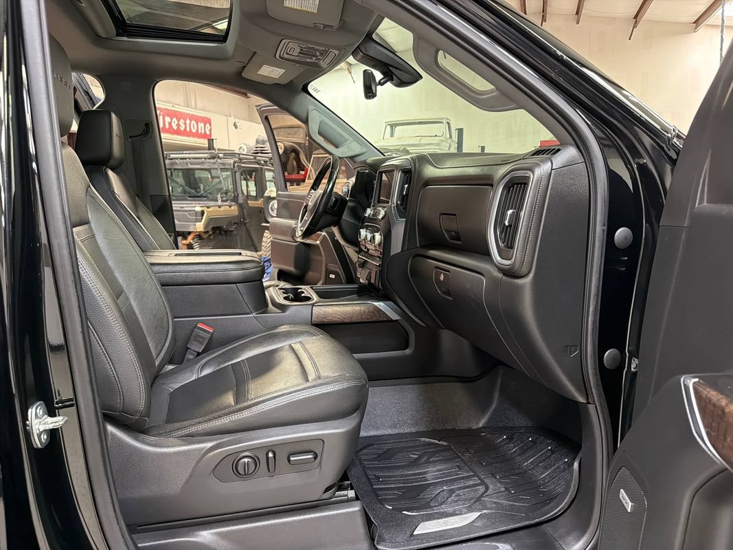 Used 2020 GMC Sierra 3500 Denali w/ Denali Ultimate Package AWD/4WD image 37