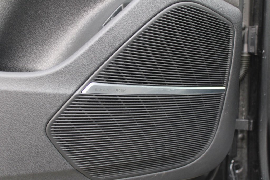 Used 2020 Audi RS Q8 w/ Carbon Optic Package image 13