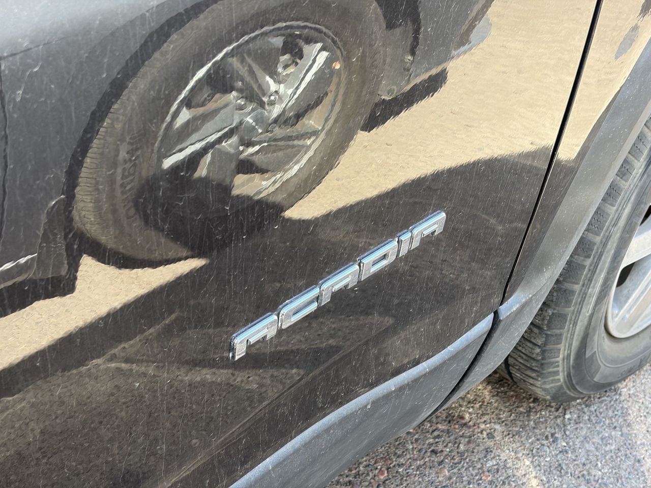 Used 2018 GMC Acadia SLE w/ Driver Alert Package I FWD image 11