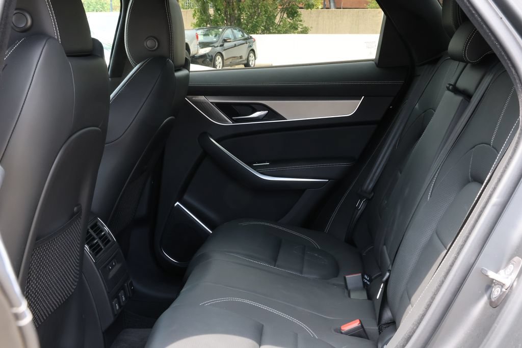 Certified 2026 Jaguar F-PACE R-Dynamic S AWD/4WD image 31