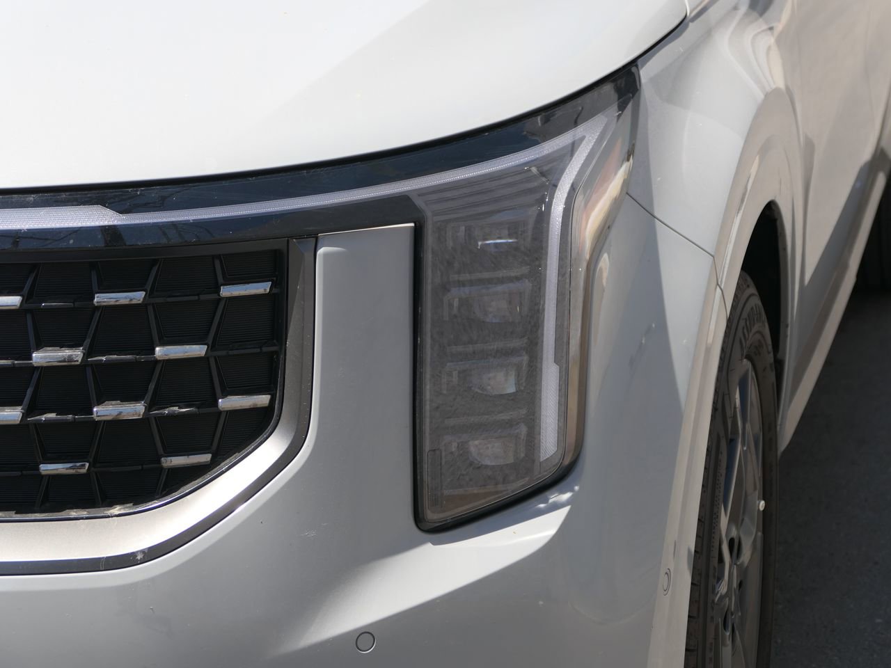 Used 2025 Kia Carnival SX Prestige FWD image 9