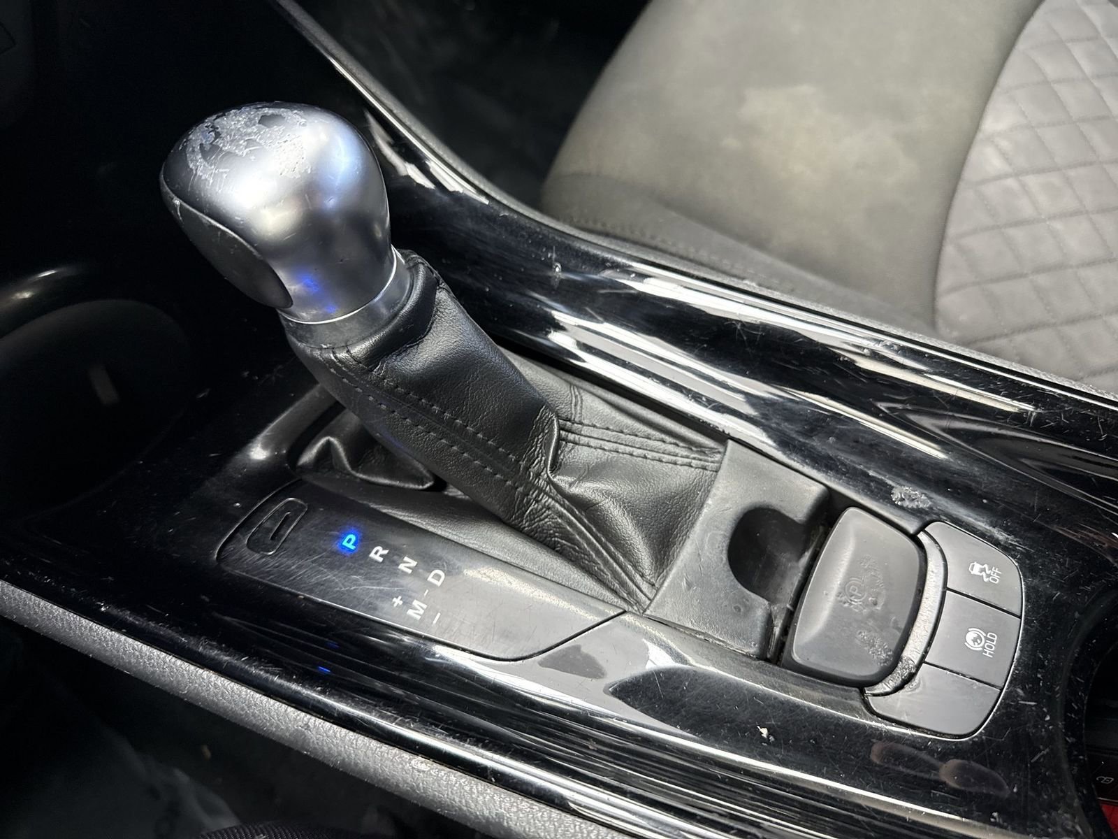 Used 2021 Toyota C-HR XLE image 22