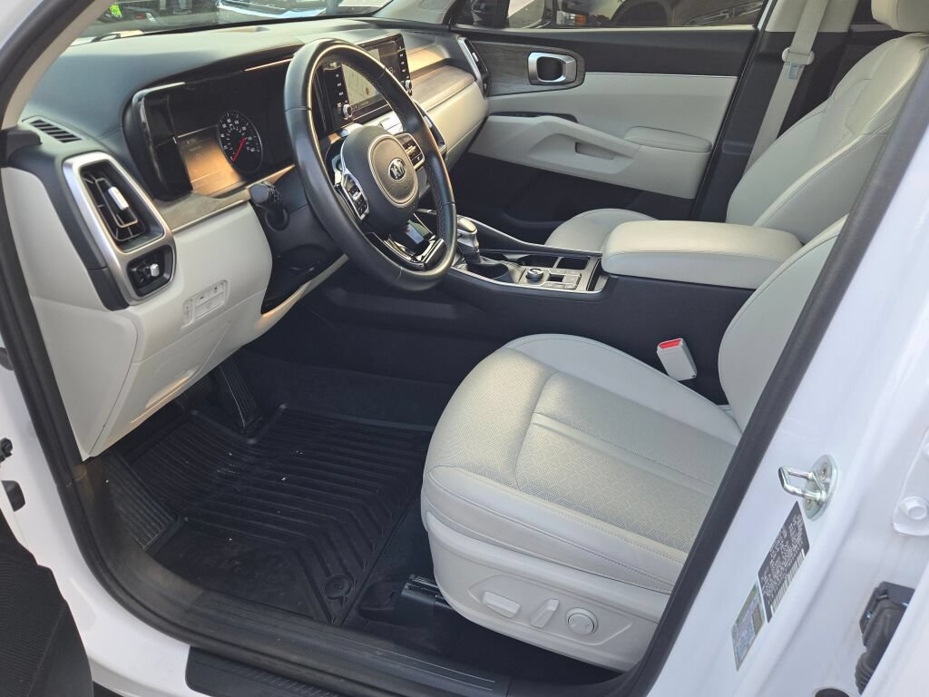 Used 2021 Kia Sorento EX w/ EX AWD X-Line Package image 26