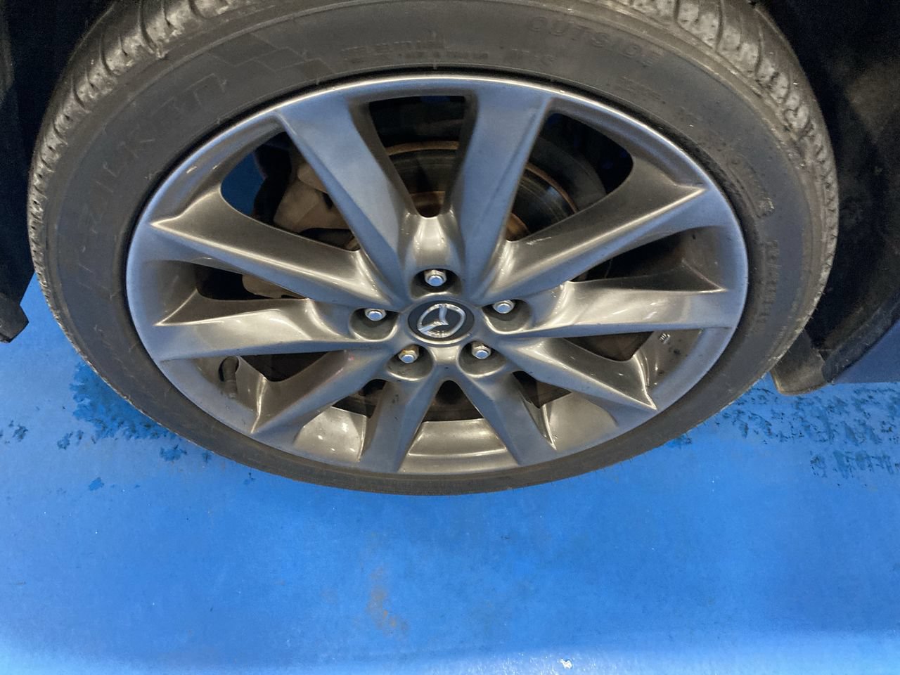 Used 2018 MAZDA MAZDA3 Touring FWD image 9