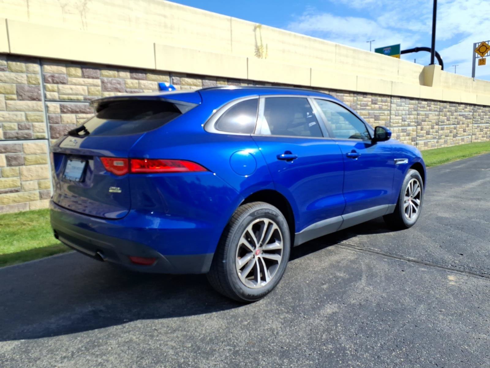 Used 2018 Jaguar F-PACE Premium AWD/4WD image 10