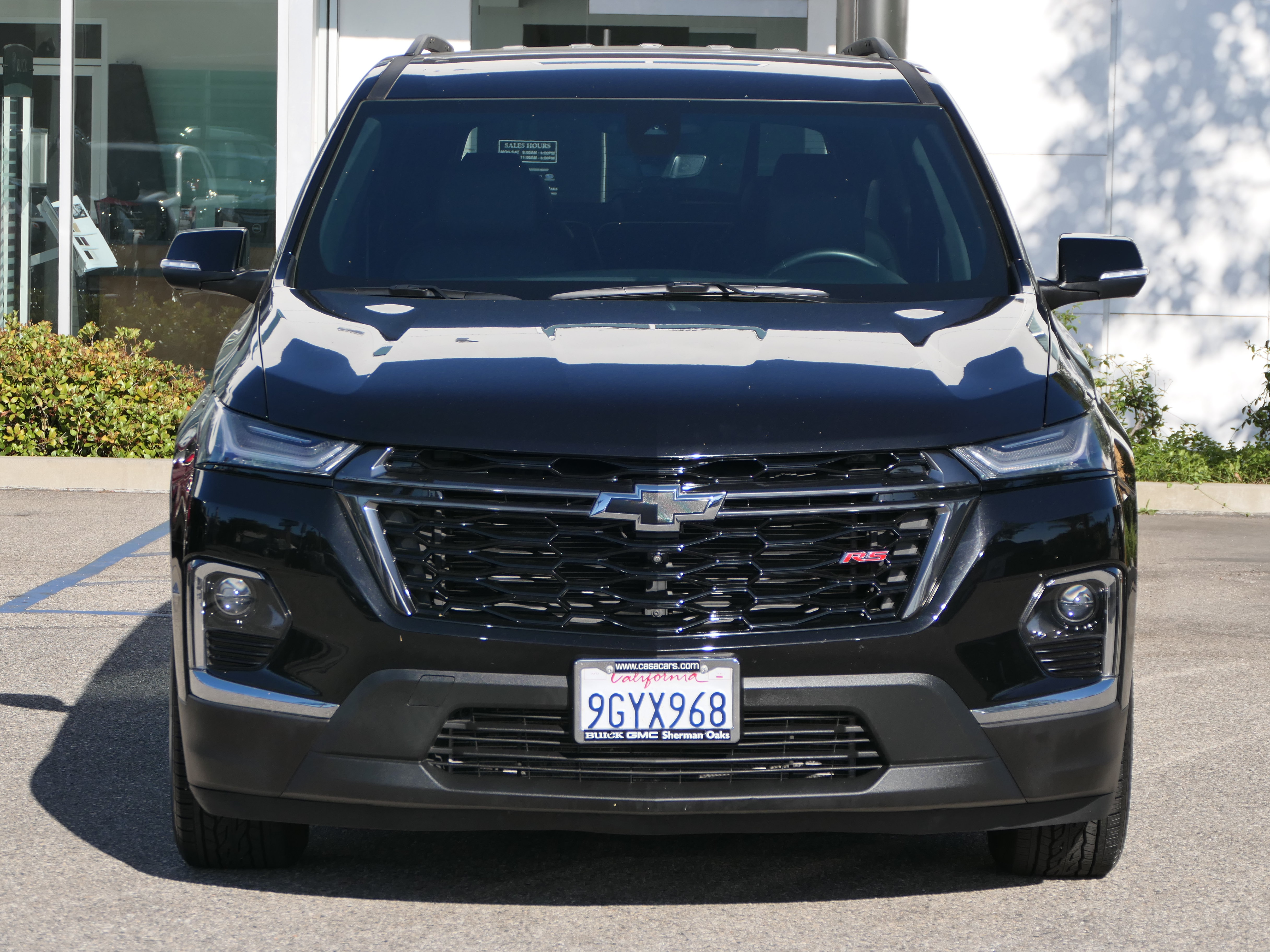 Used 2023 Chevrolet Traverse RS FWD image 8