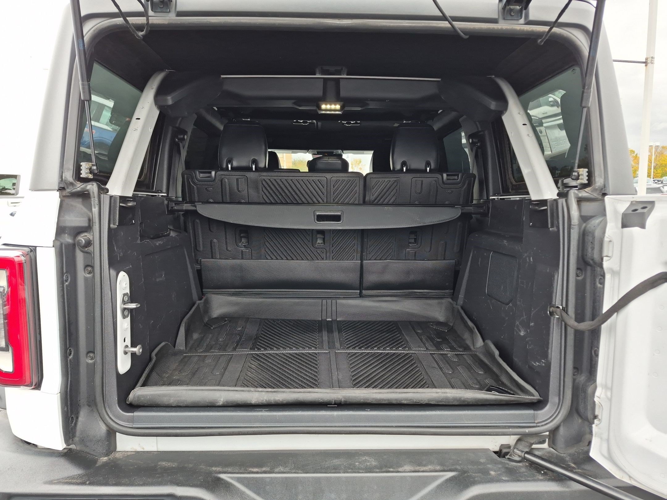 Used 2023 Ford Bronco Wildtrak AWD/4WD image 32