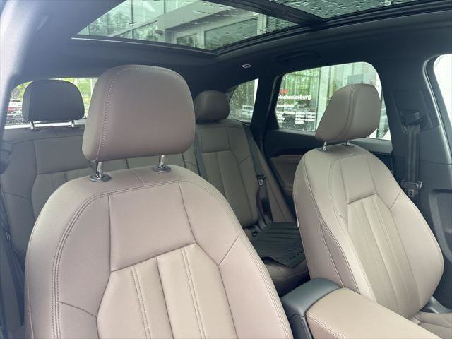 Certified 2025 Audi Q5 Premium Plus w/ Premium Plus AWD/4WD image 9