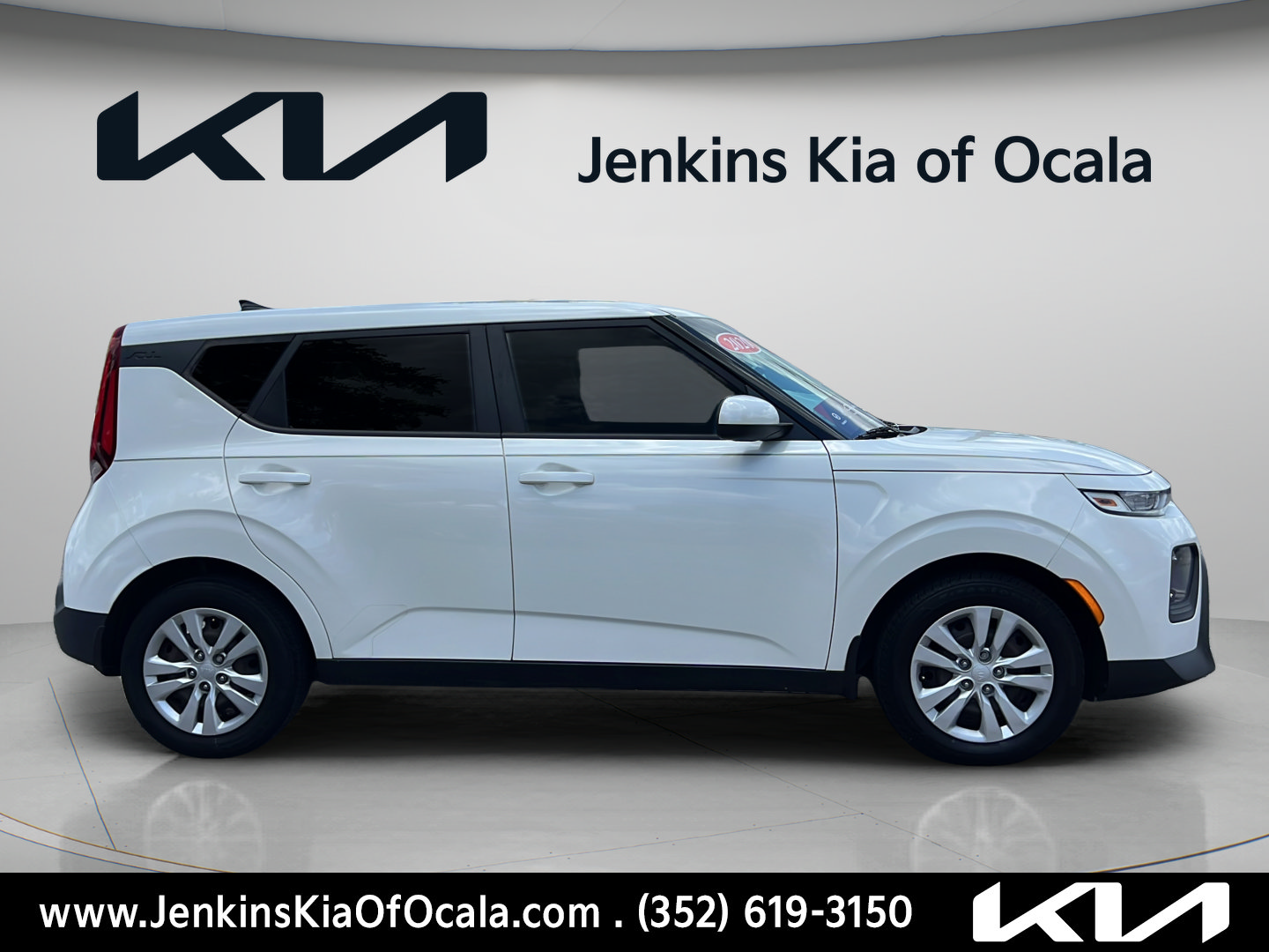 Used 2020 Kia Soul LX FWD image 2