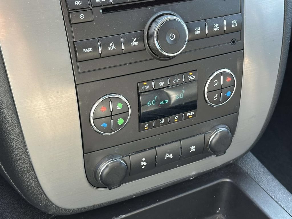 Used 2010 Chevrolet Avalanche LT w/ Luxury Package AWD/4WD image 30