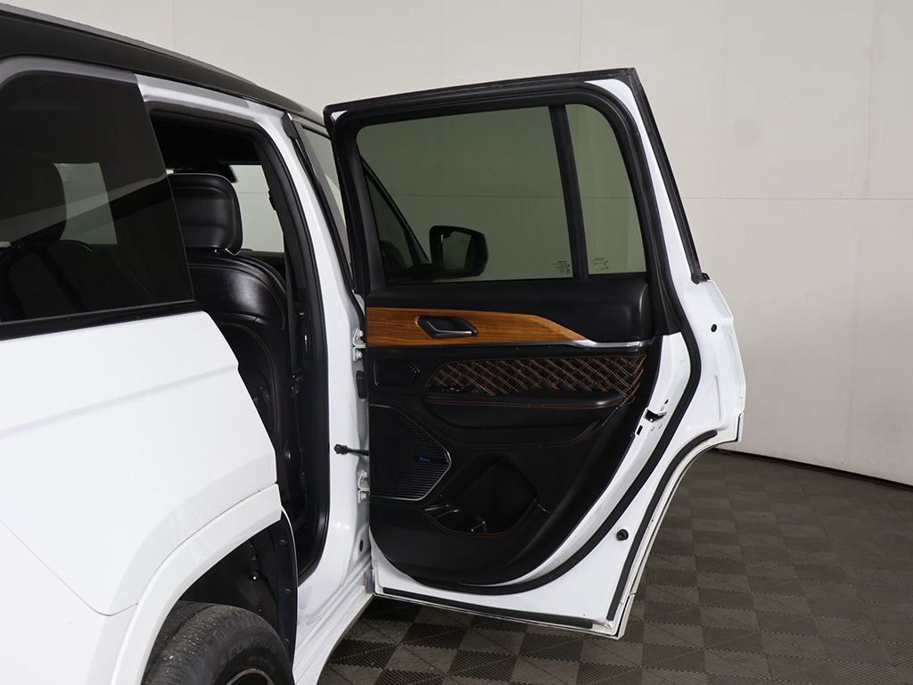 Used 2023 Jeep Grand Cherokee Summit image 26