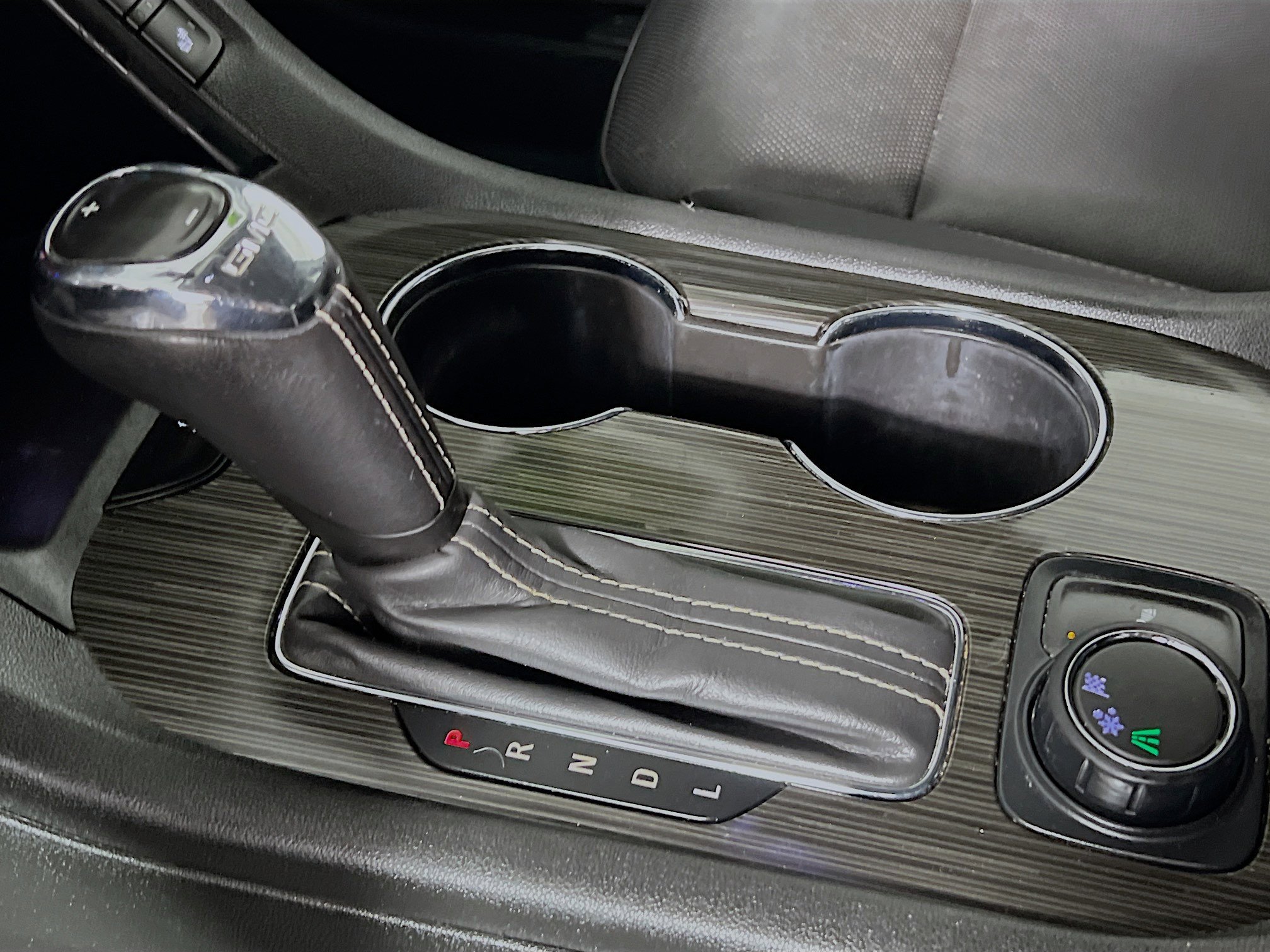 Used 2019 GMC Acadia SLT image 24