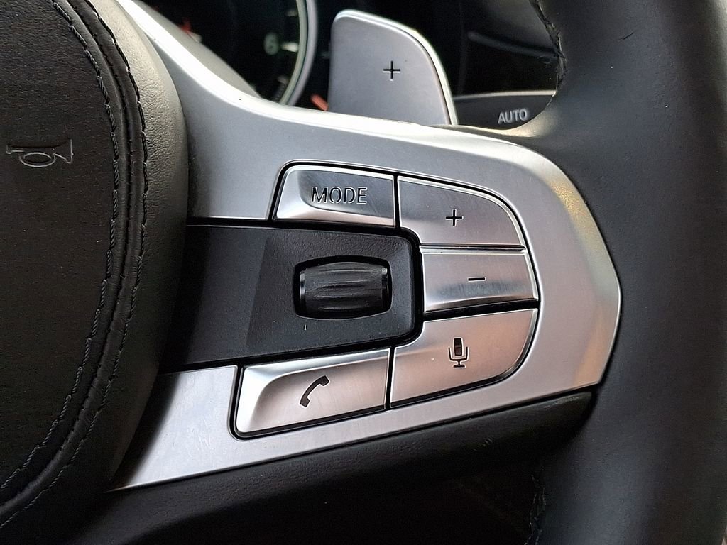 Used 2018 BMW M760i xDrive image 18