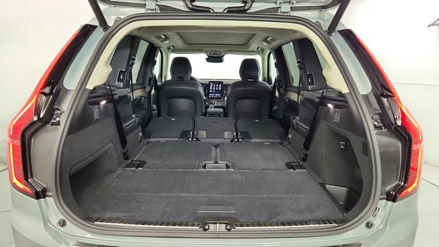 New 2026 Volvo XC90 B6 Plus w/ Protection Package Premier AWD/4WD image 43