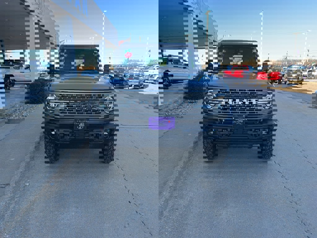 New 2025 Ford Bronco Badlands image 8