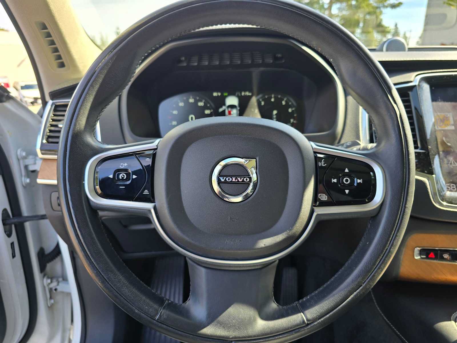 Used 2019 Volvo XC90 T6 Inscription w/ Luxury Package AWD/4WD image 21