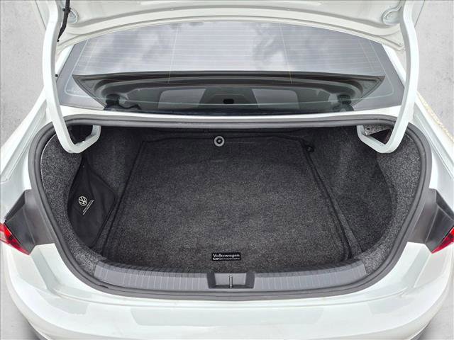 Used 2022 Volkswagen Jetta S FWD image 6