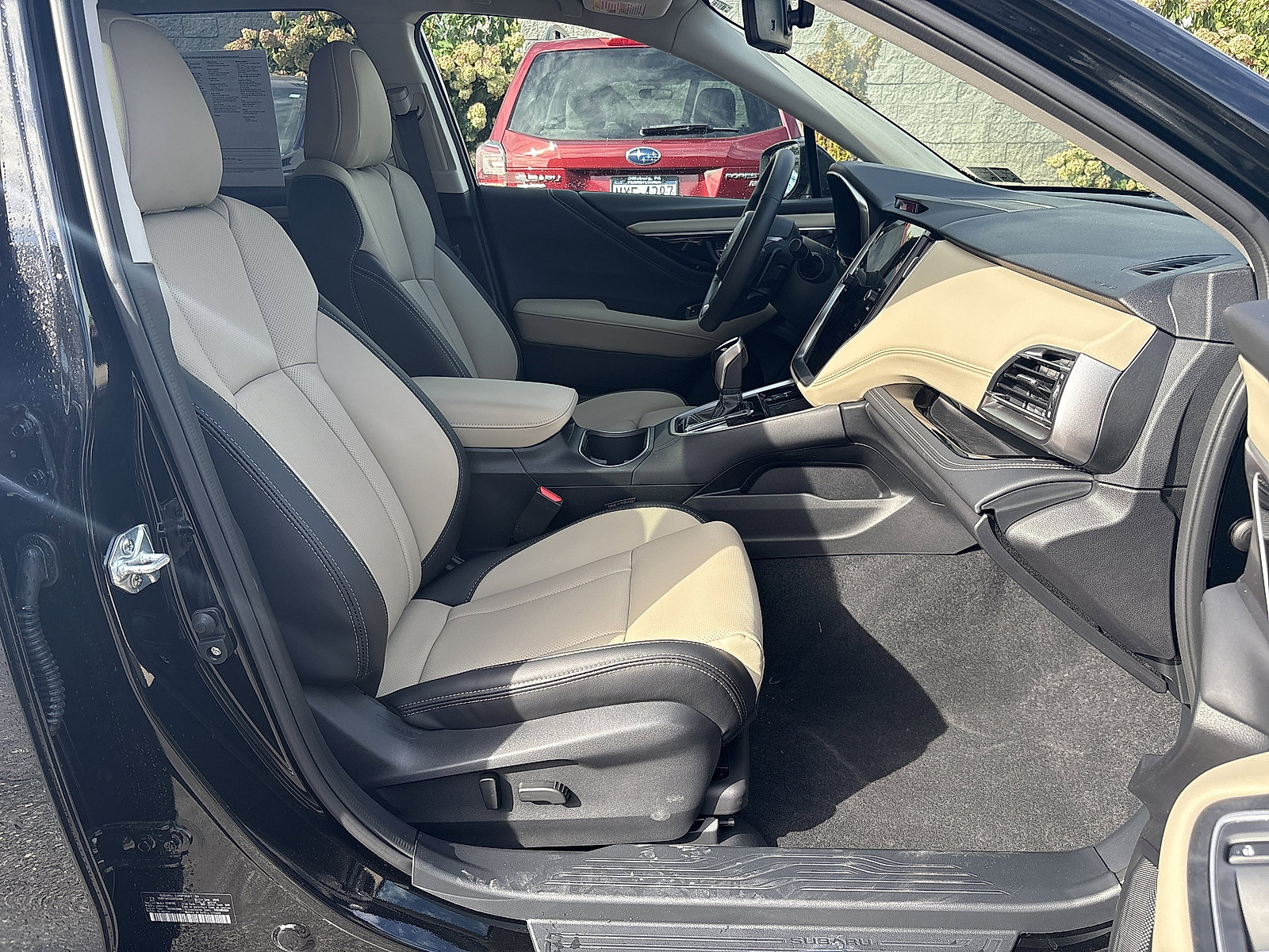 Used 2025 Subaru Outback Limited image 16