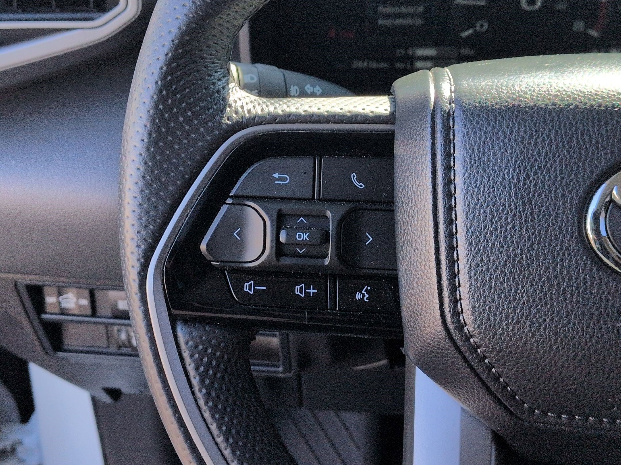 Used 2024 Toyota Tundra Limited w/ TRD Off-Road Package image 18