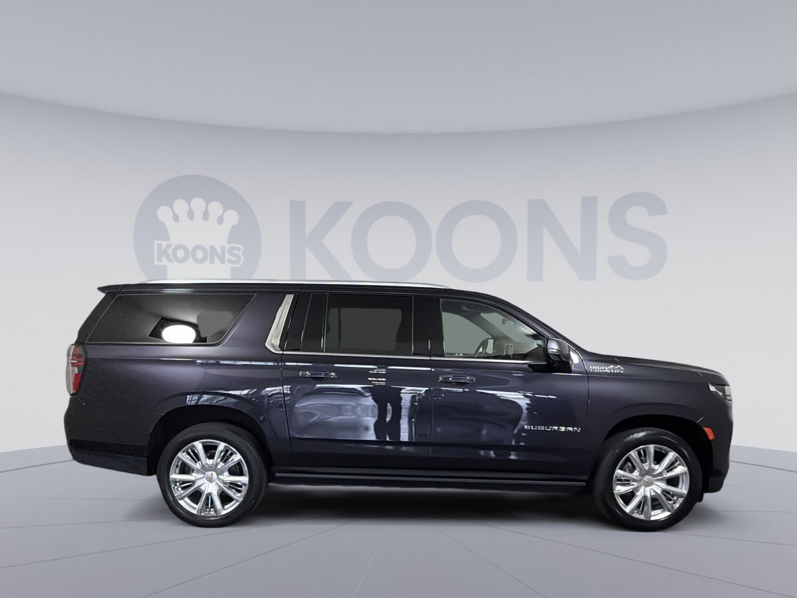 Used 2023 Chevrolet Suburban High Country AWD/4WD image 8
