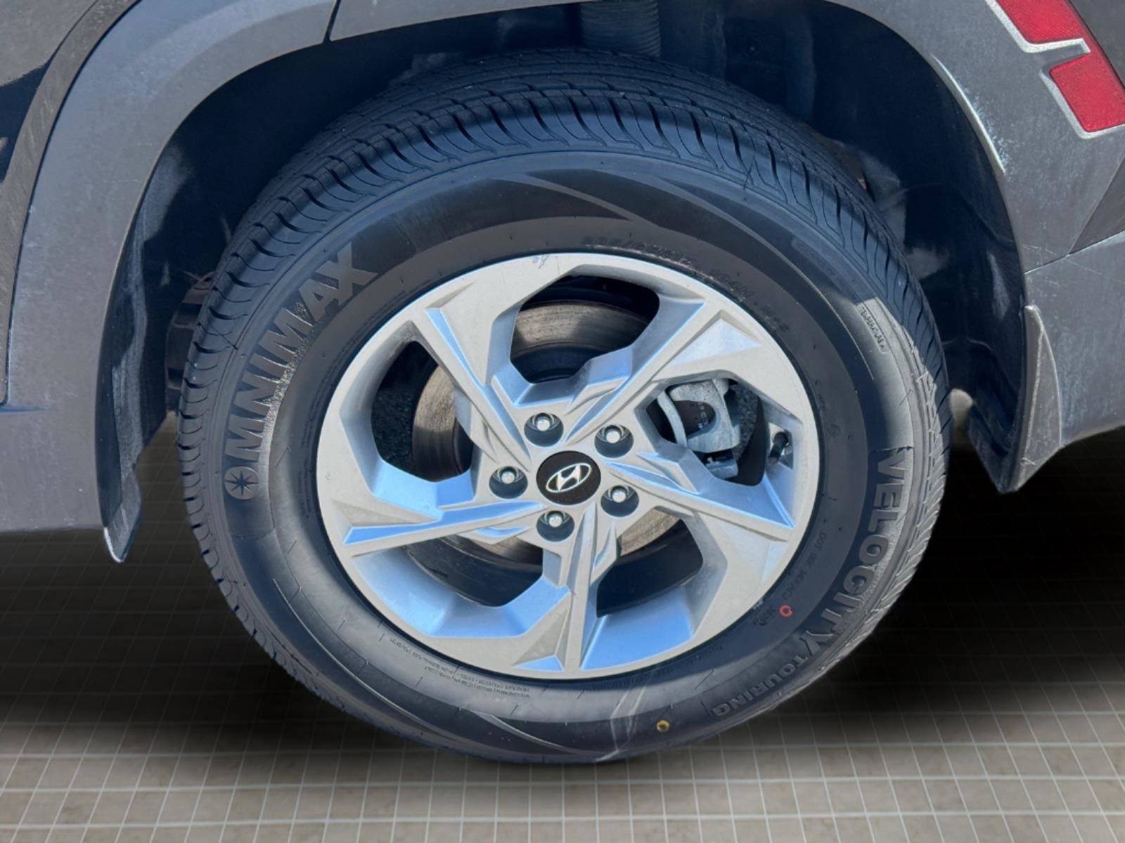 Used 2023 Hyundai Tucson SEL w/ Winter Package image 13