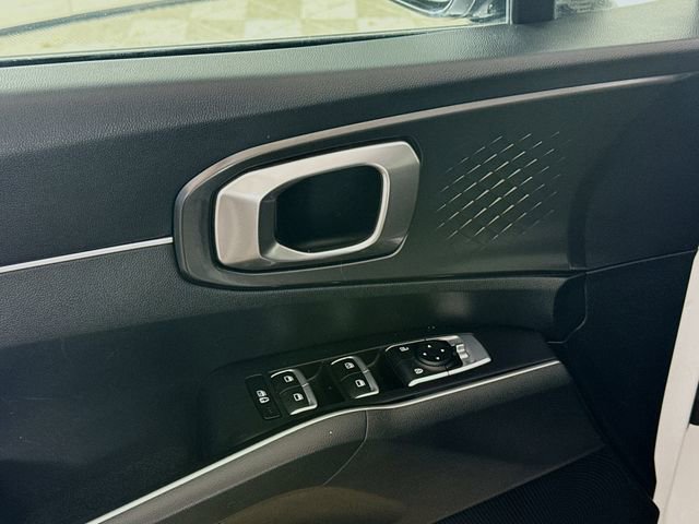 Used 2021 Kia Sorento S w/ Panoramic Sunroof Package AWD/4WD image 17