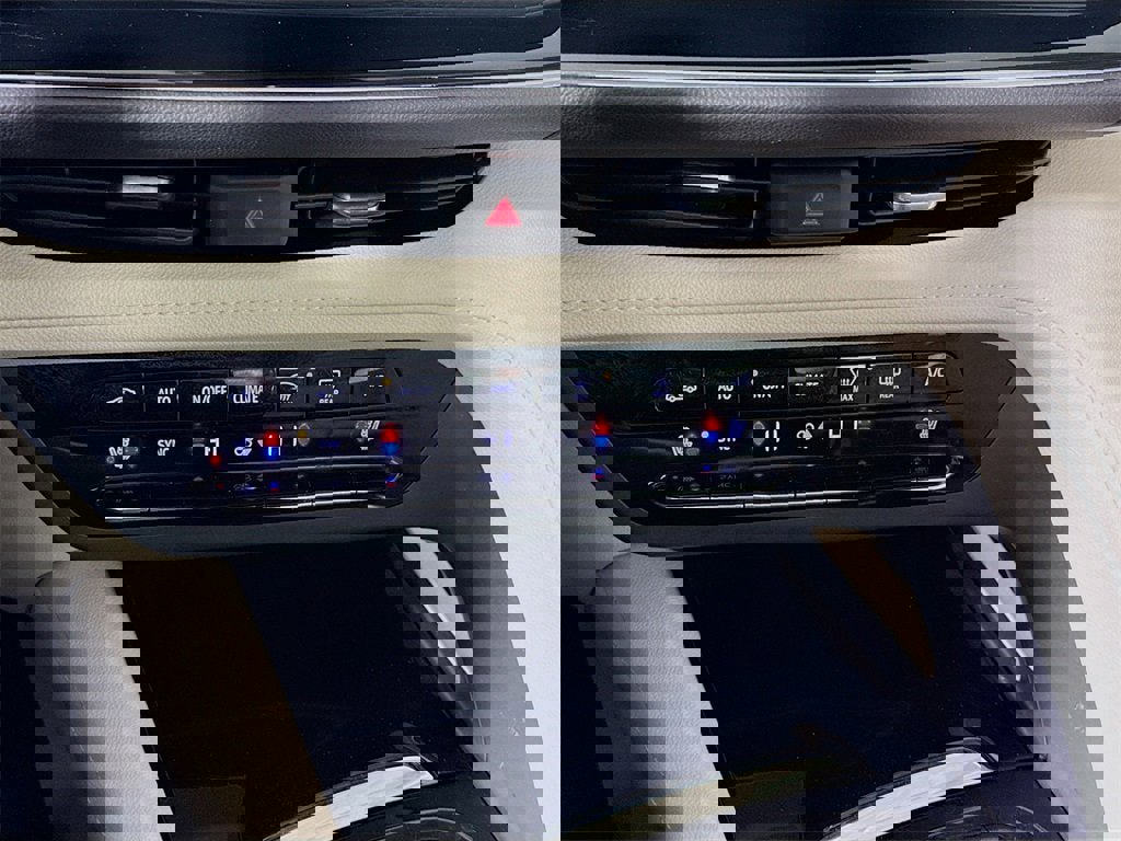 Used 2023 Buick Envision Avenir image 10