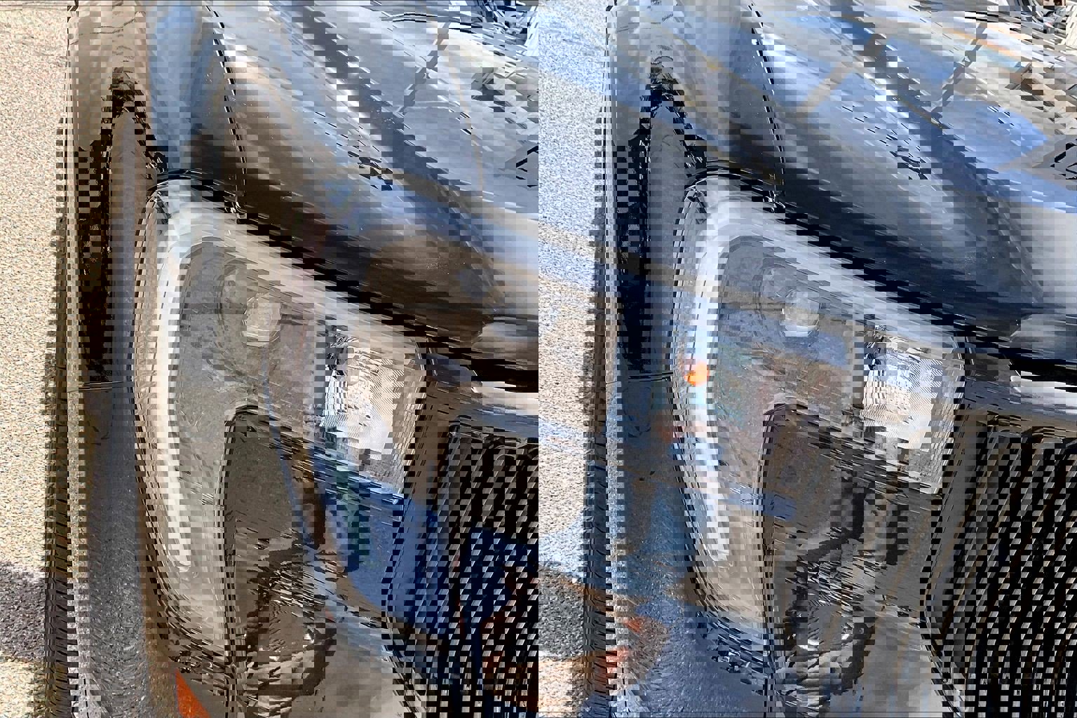 Used 2025 Ford Maverick Lobo AWD/4WD image 32