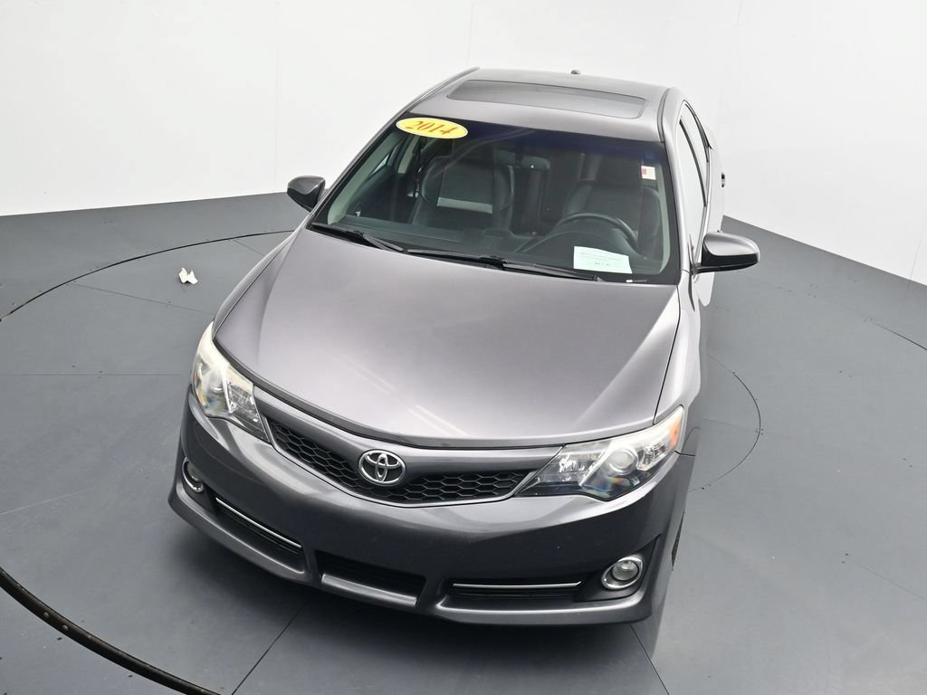 Used 2014 Toyota Camry SE w/ Leather Package FWD image 25