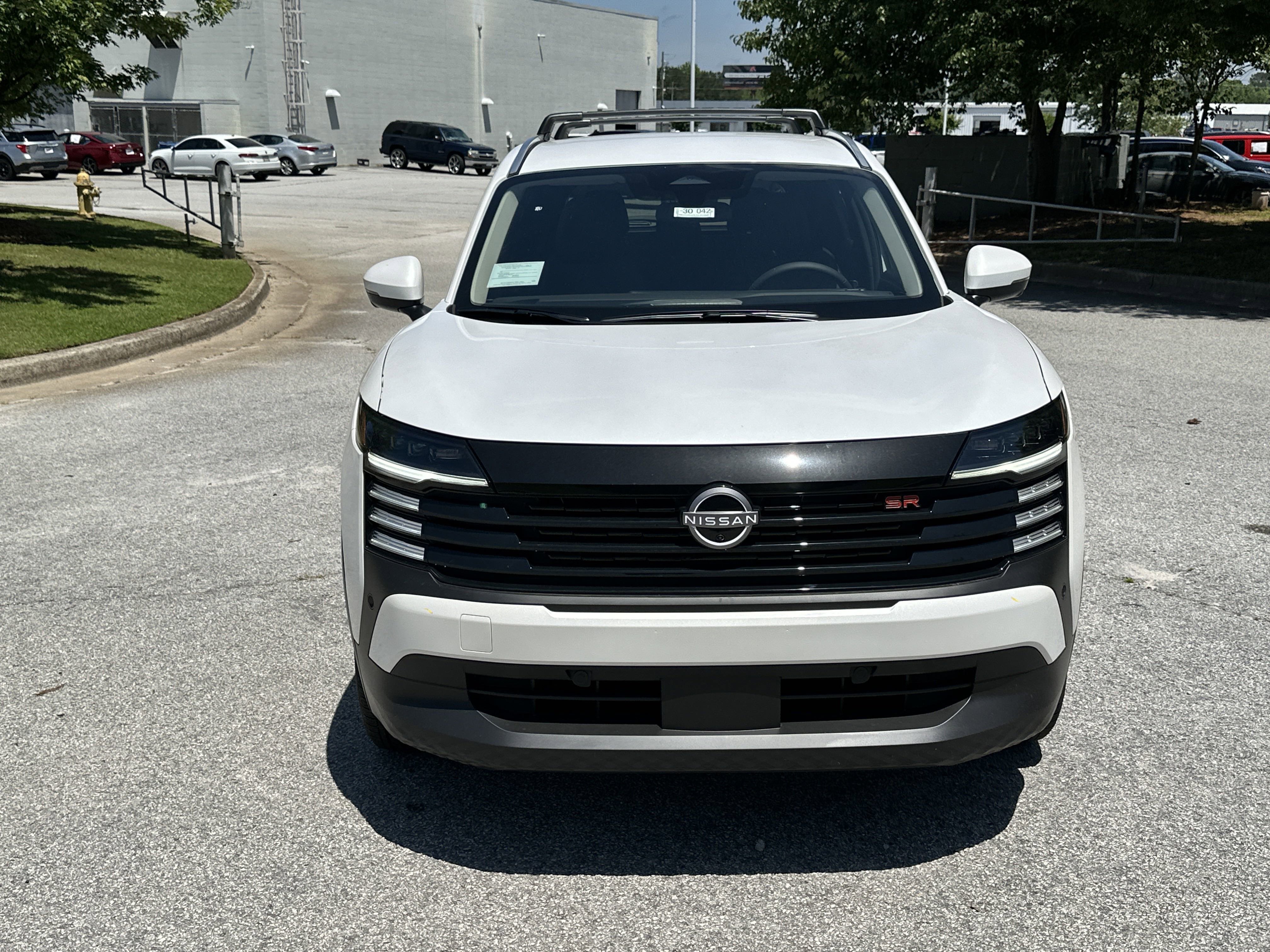 New 2025 Nissan Kicks SR image 2