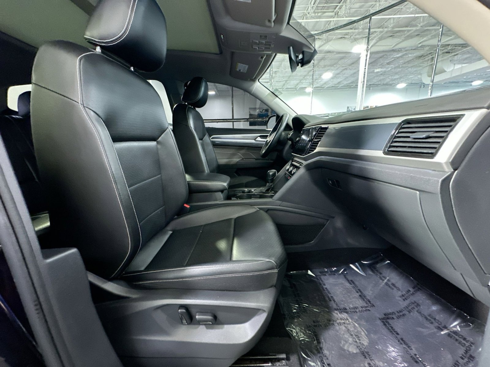 Used 2023 Volkswagen Atlas SEL R-Line image 40