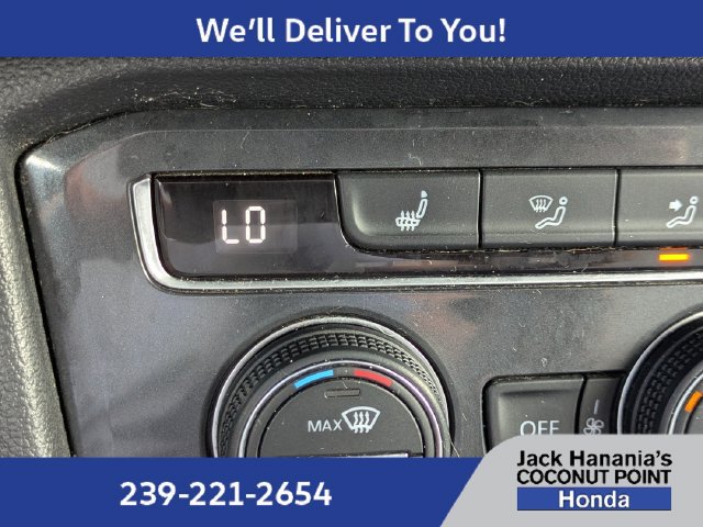 Used 2021 Volkswagen Tiguan SE w/ Panoramic Sunroof Package AWD/4WD image 24