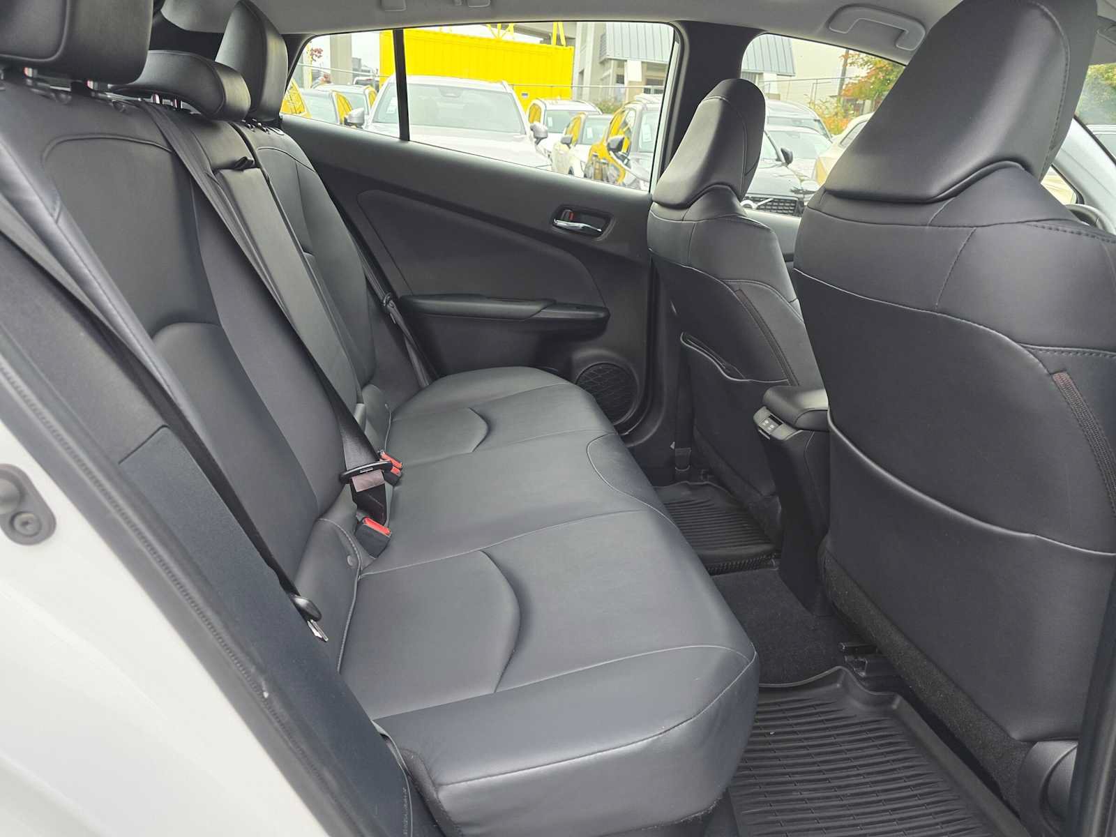 Used 2022 Toyota Prius AWD image 12