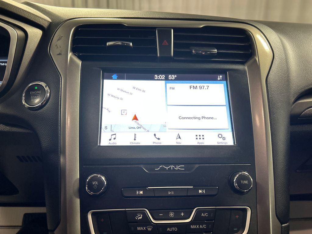 Used 2019 Ford Fusion SE image 16