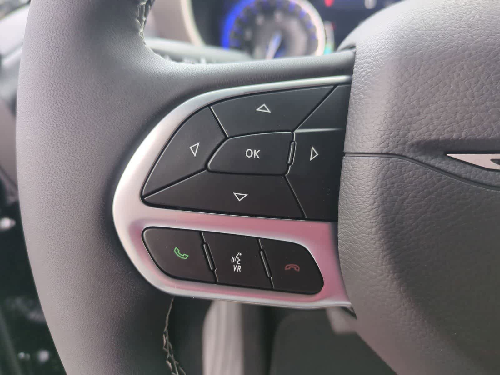 New 2027 Chrysler Pacifica Select FWD image 23