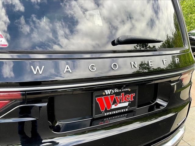 Used 2024 Jeep Wagoneer Series II w/ Flexible Seating Group AWD/4WD image 24