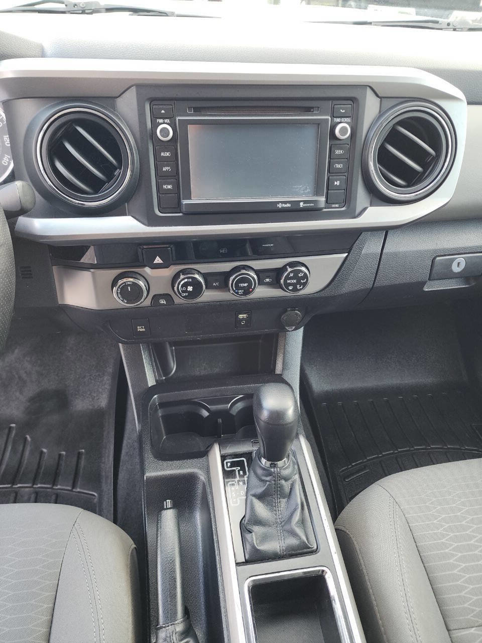 Used 2016 Toyota Tacoma SR5 image 21