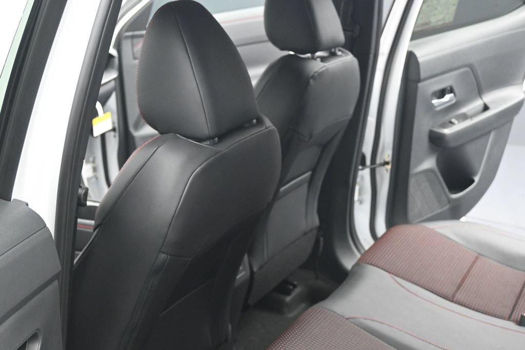 New 2026 Nissan Kicks SR w/ Cold Weather Package FWD image 17