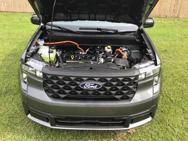 New 2025 Ford Maverick XLT w/ XLT Luxury Package image 20