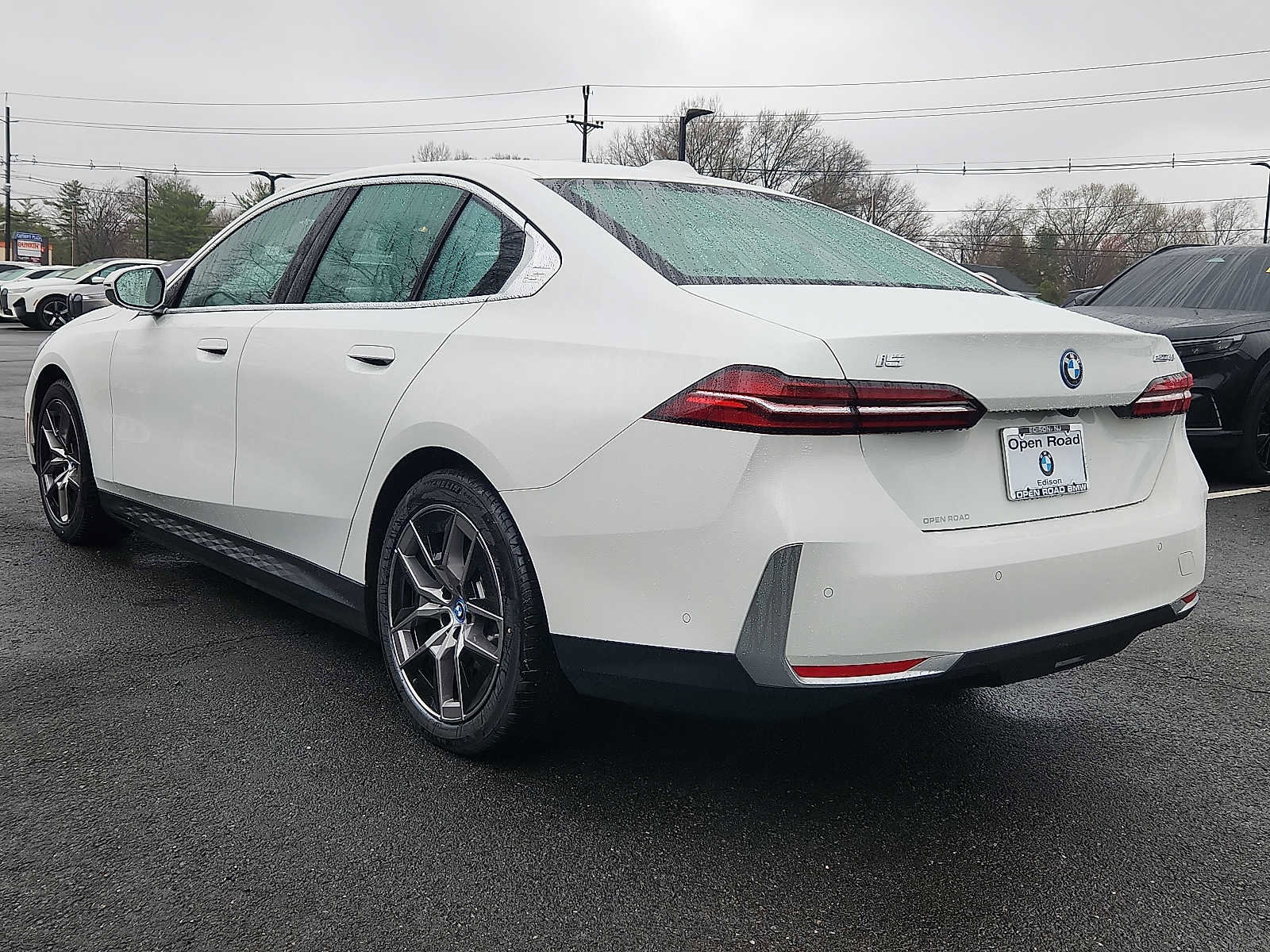 Used 2024 BMW i5 eDrive40i w/ Premium Package image 4