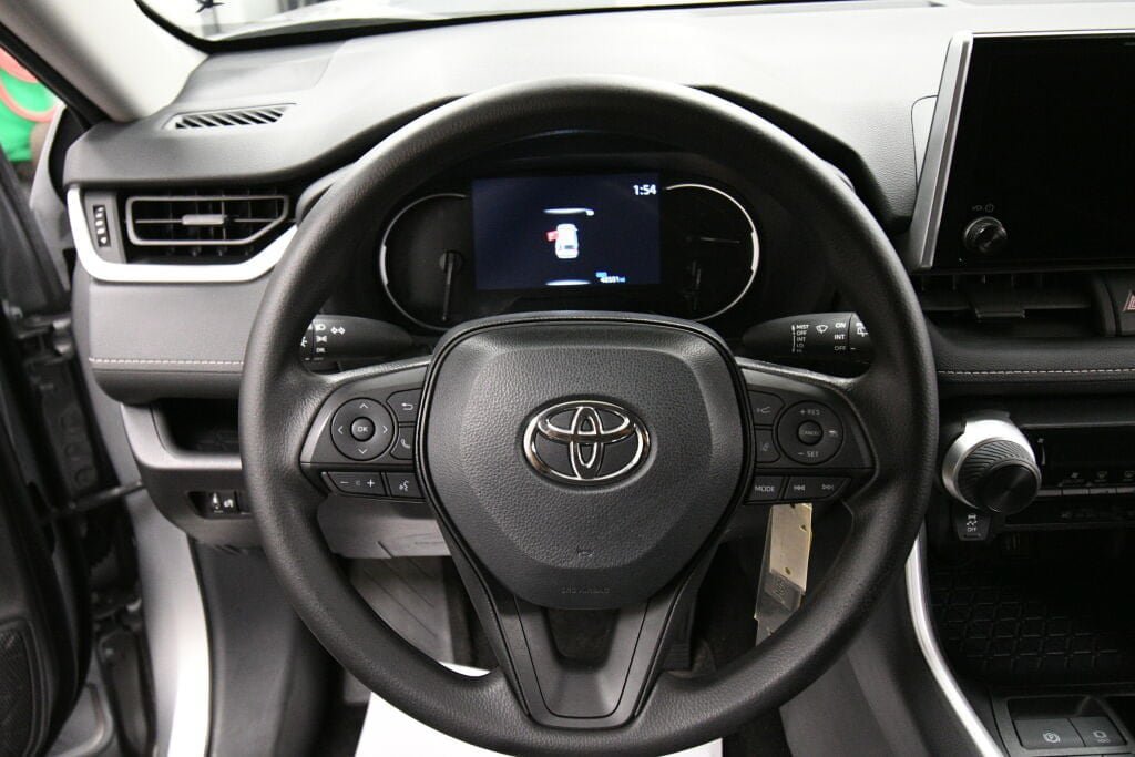 Used 2025 Toyota RAV4 LE FWD image 13