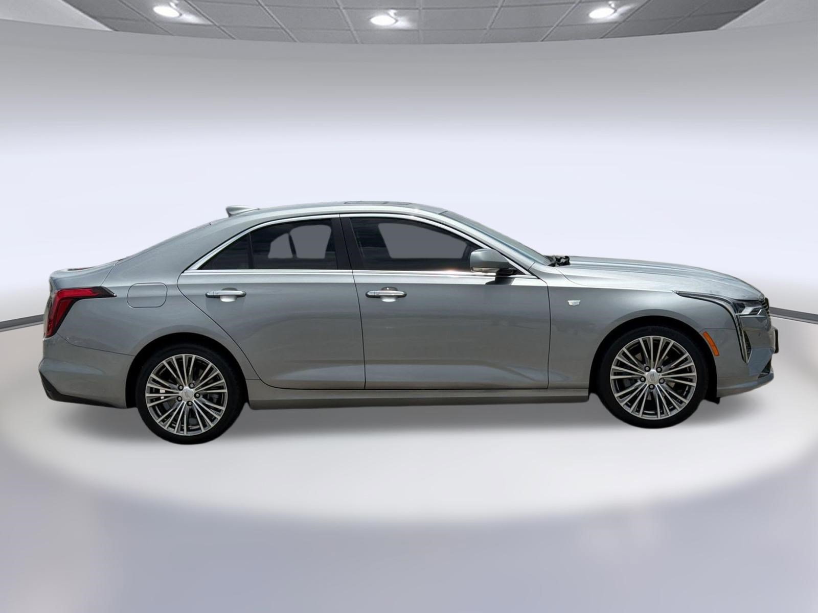 Used 2025 Cadillac CT4 Premium Luxury RWD image 8