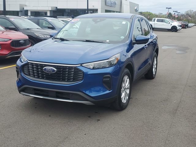 Certified 2023 Ford Escape Active w/ Tech Pack #2 AWD/4WD image 2